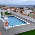 Puerto Cruz Relaxing Shared Pool