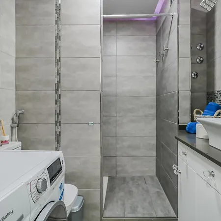 Puerto Cruz Relaxing Shared Pool