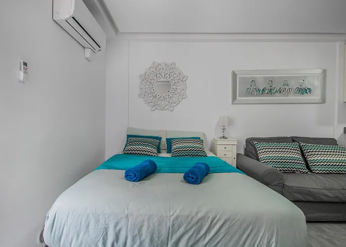 Puerto Cruz Relaxing Shared Pool