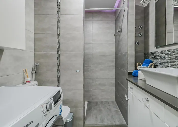 Puerto Cruz Relaxing Shared Pool